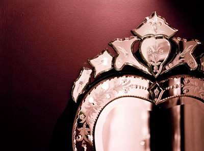 mirror in Aaron Glen Guesthouse